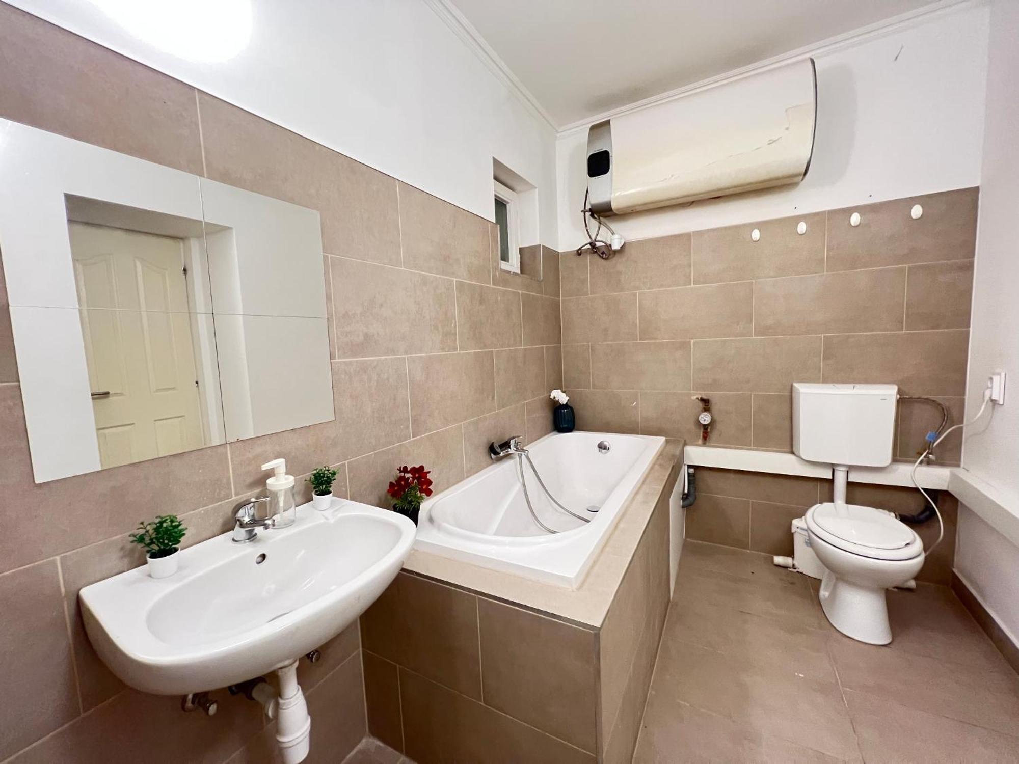 Baross Apartment With Convenience And Style 布达佩斯 外观 照片